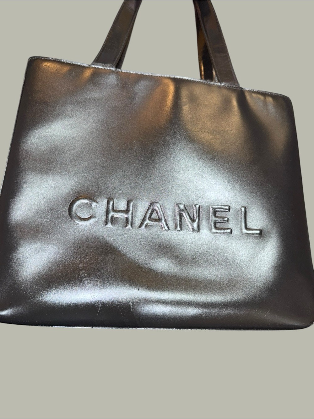 Chanel Fourre-Tout Tote Patent Leather - Picture 9 of 17